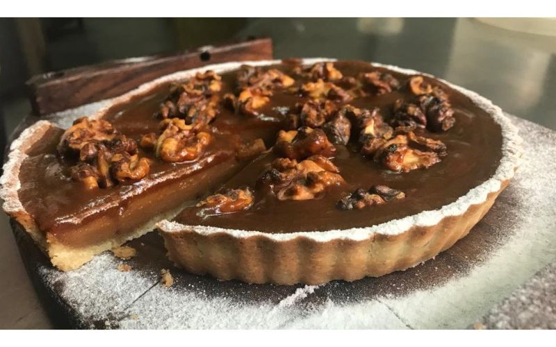 WALNUT PIE – A Pie For All Your Sweet Cravings