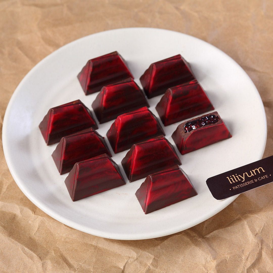 Pralines & Truffles Chocolate Gift Box Chocolates Online in Bangalore Liliyum Patisserie