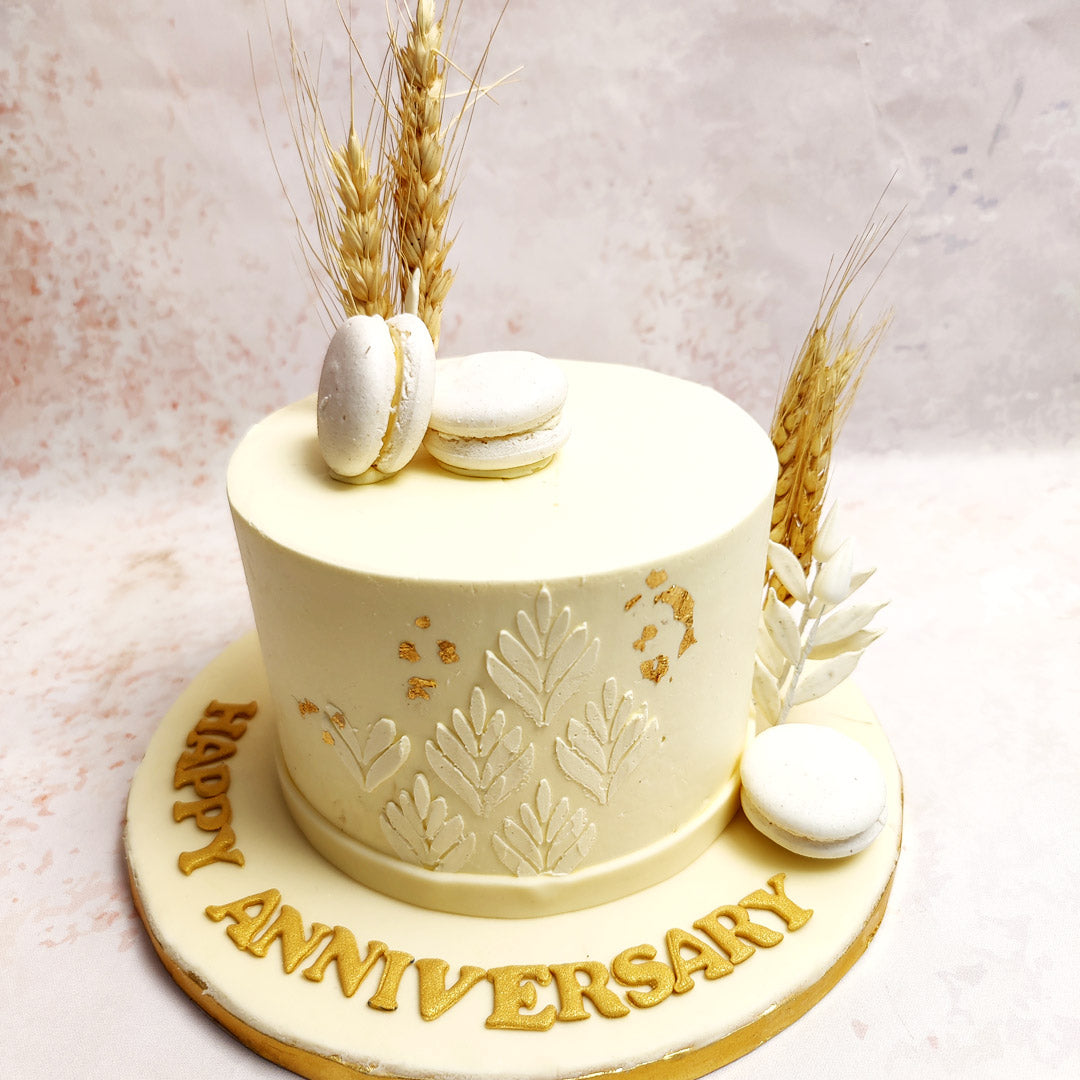 Rustic Anniversary Cake | White Embossed Cake | Liliyum Patisserie ...