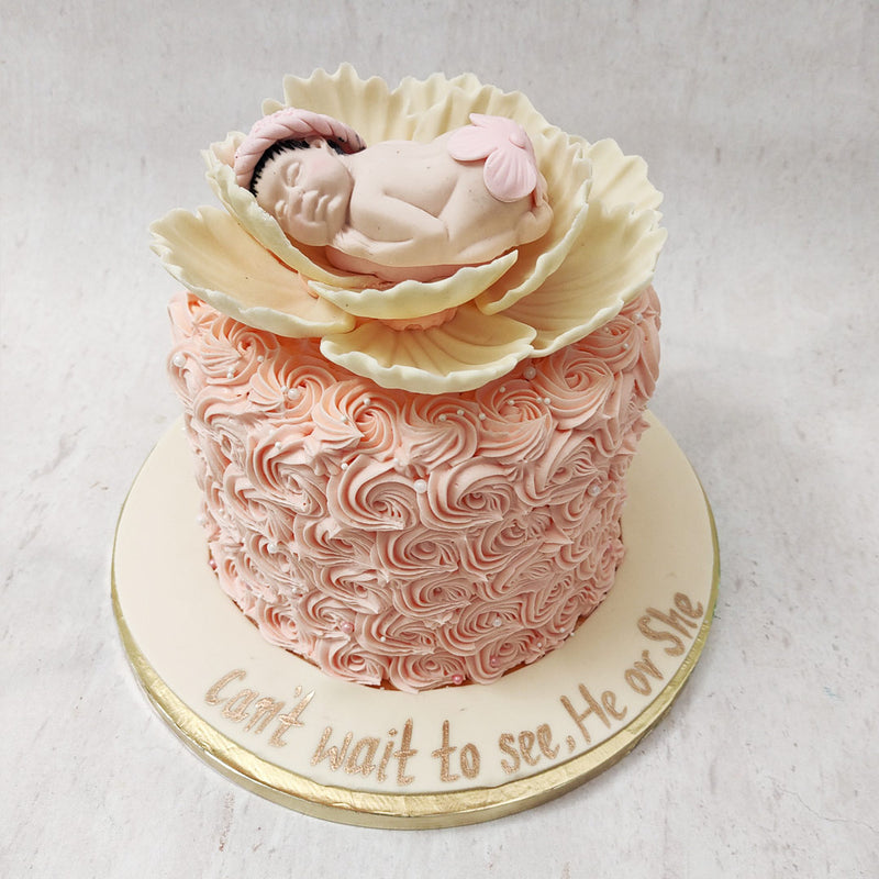 The colour pink symbolises femininity, affection and love, whereas pink roses symbolise gratitude, appreciation and elegance. All of these sentiments have been perfectly packaged into this mom to be flower cake creating the perfect care package for new mommies, decorated to be all pretty in pink.