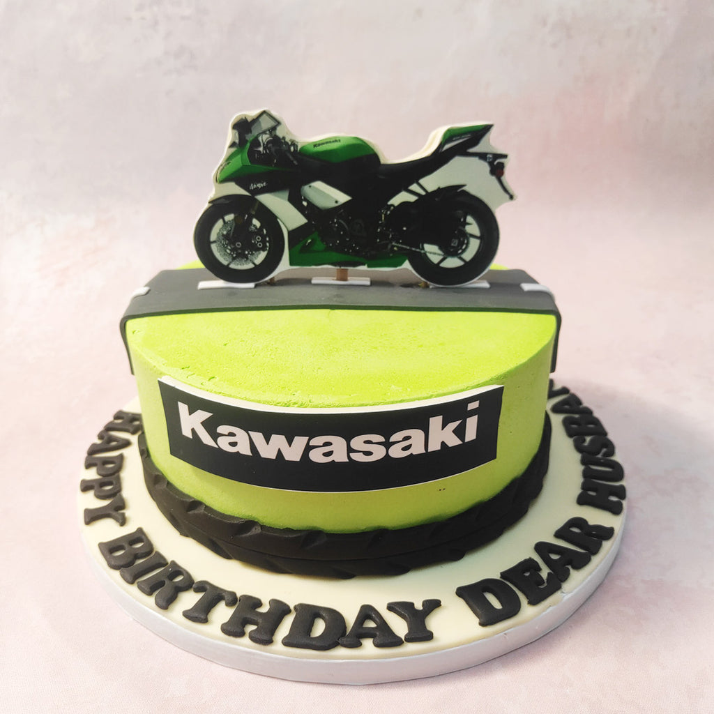 Kawasaki Cake | Biker Cake | Motorcycle Cake – Liliyum Patisserie