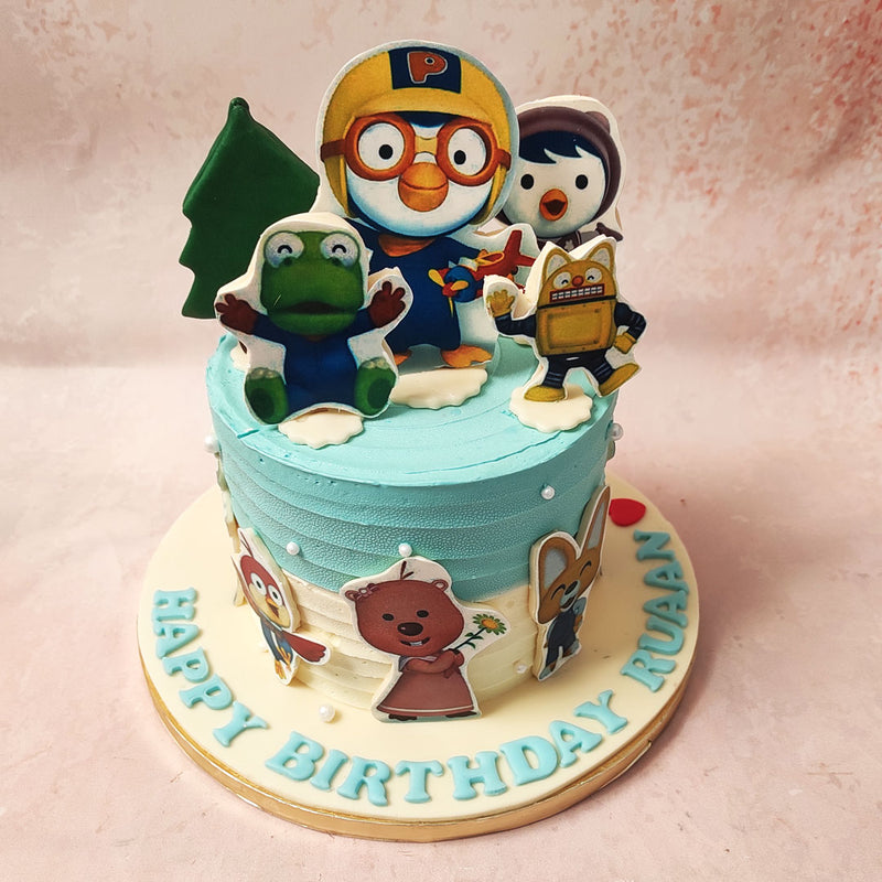 With two distinctive layers to this Pororo cake, one in a cool shade of blue symbolising the icy landscapes of Porong Porong Forest, and another in pure white representing the snowy adventures that our favourite little penguin loves to embark on
