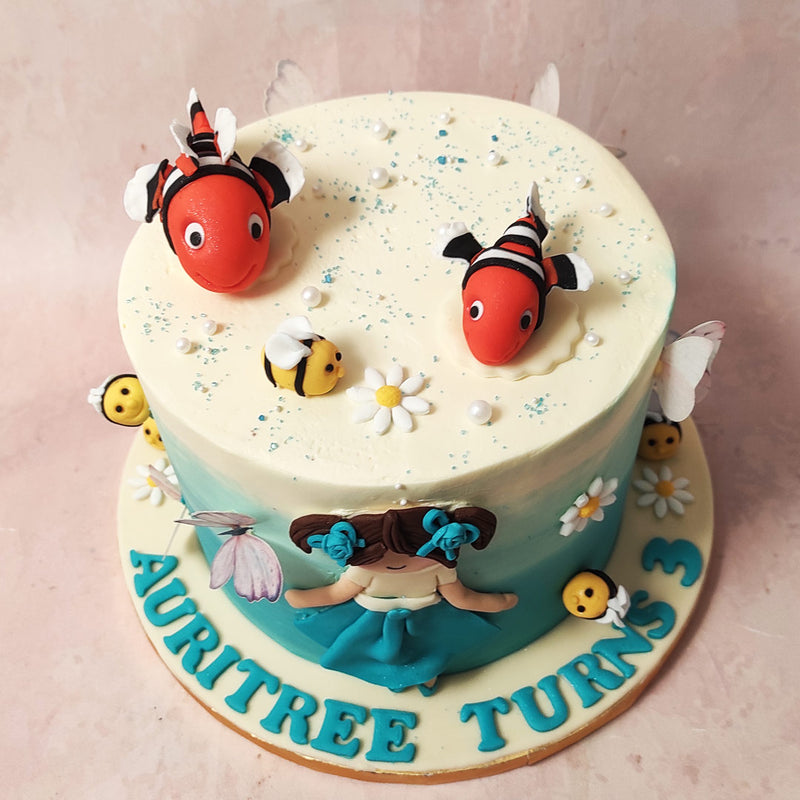 Perched atop this Finding Nemo Cake are two charming Nemo fish, handcrafted with meticulous attention to detail. 