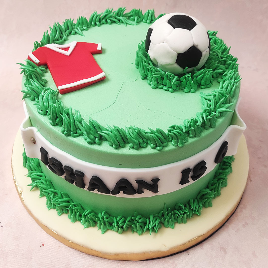 CAKE PALS - Buttercream football pitch cake.#footballcakes#boyscakes#buttercreamcakes  | Facebook
