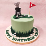 The final touch on this golf themed cake is a golf bag brimming with clubs, nestled next to one of the flag pins. 