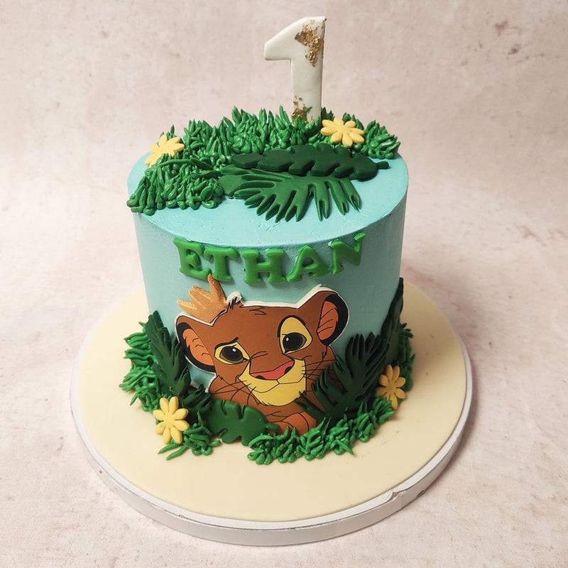 At the base of this Simba theme  cake, you'll find a stunning blue canvas, reminiscent of the endless skies over Pride Rock. 