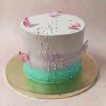 Adding an ethereal touch to this already magical birthday cake for her are the edible, realistic-looking butterflies. 