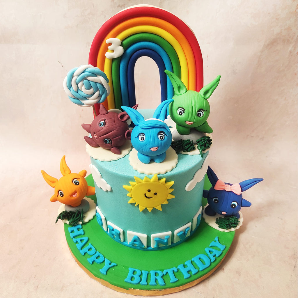 And then, the main act of this Cartoon Theme Cake– our Sunny Bunnies themselves! Big Boo, Turbo, Big Grey Wolf, Hopper, Shiny, and Iris come to life, capturing the camaraderie and animated joy that define their world. 