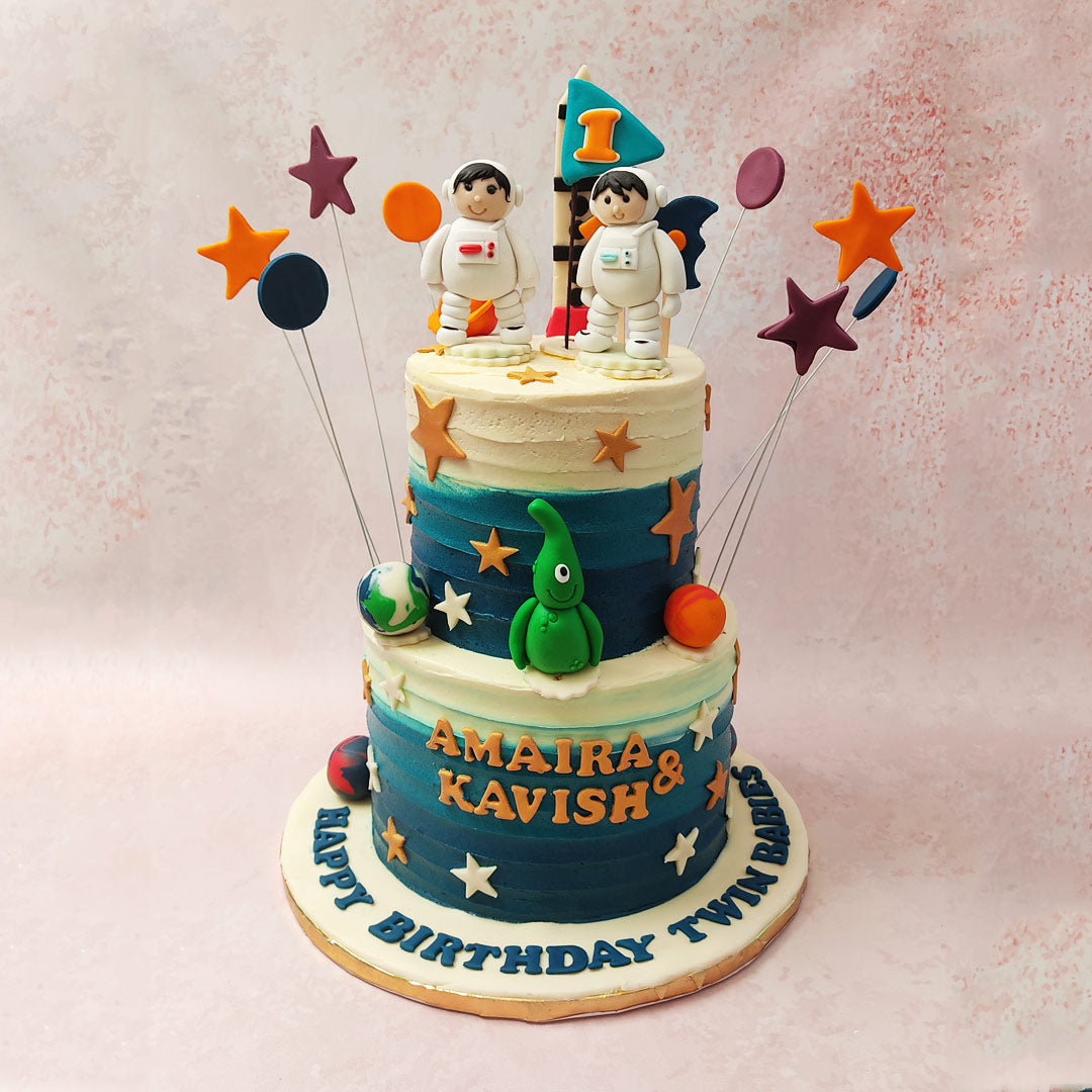 Space theme cake Solar system cake | Space birthday, Birthday cake, Themed  birthday cakes