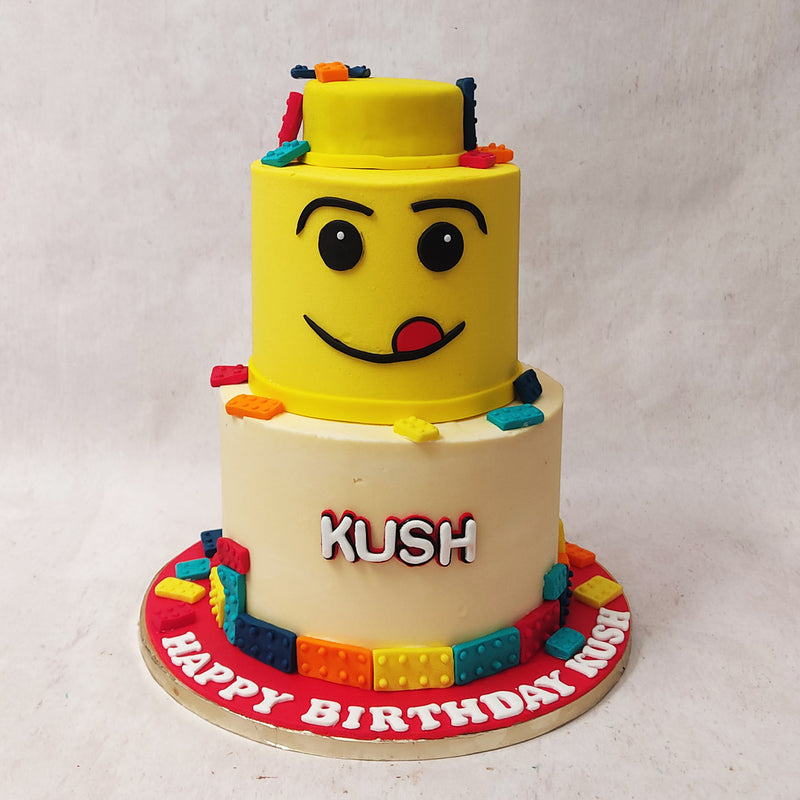 A mascot from playtime around the world, this Lego birthday cake for kids comes equipped with all the same sentiments!