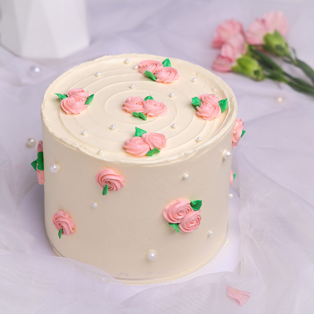 Little Girl Birthday Cake Online | YummyCake