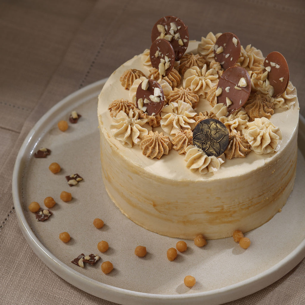8) Butterscotch Cake | Butterscotch Cake without oven | Caramel sauce |  Praline | Fault Line Cake - YouTube | Butterscotch cake, Pralines, Cake