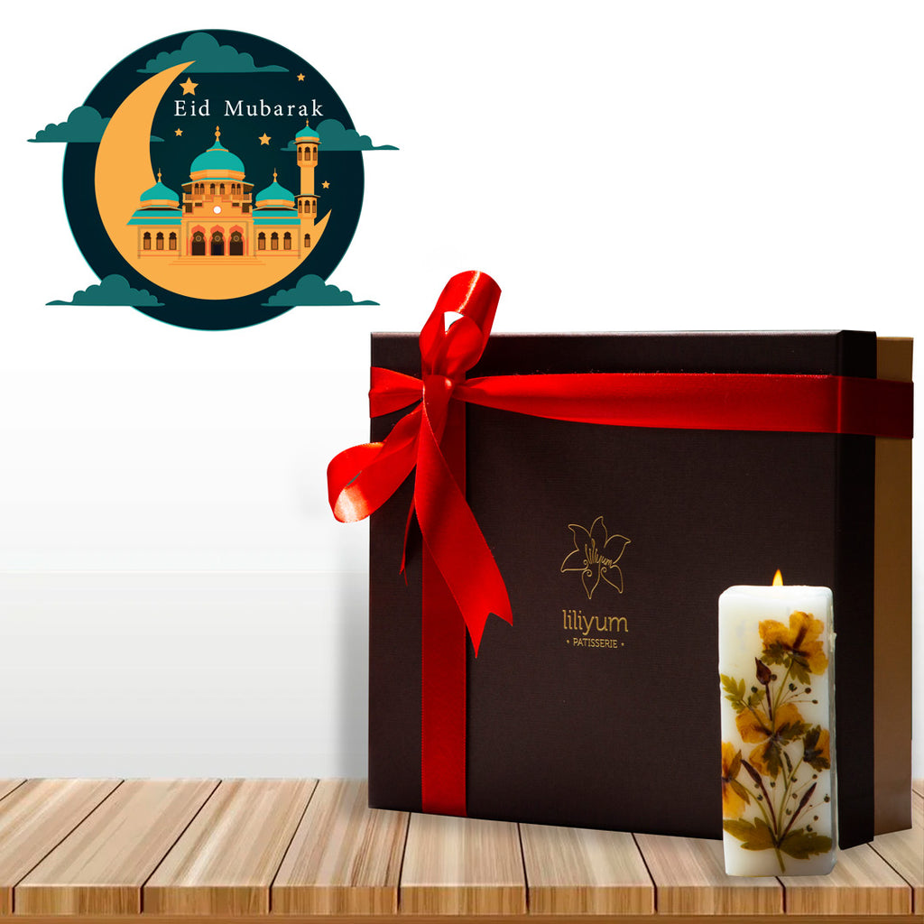 Sweet or savoury, for the young or the elderly, traditional or novel, the items in this Eid hamper has been chosen carefully to please all. From Belgian chocolates, to gooey brownies, freshly baked parmesan cheese straws to chewy fudges and much more.. Share some delicious Eid blessings and wishes in a big brown box!