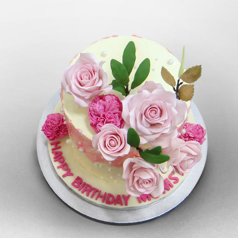 Top view of our rose cake. This flower cake suits all the flower theme cake celebration