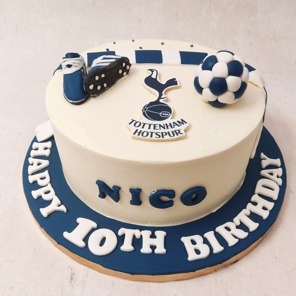 If there's a fan of this club or the sport in your life, surprise them on their special day with this one of a kind Tottenham Hotspur cake topper as a birthday cake for him.