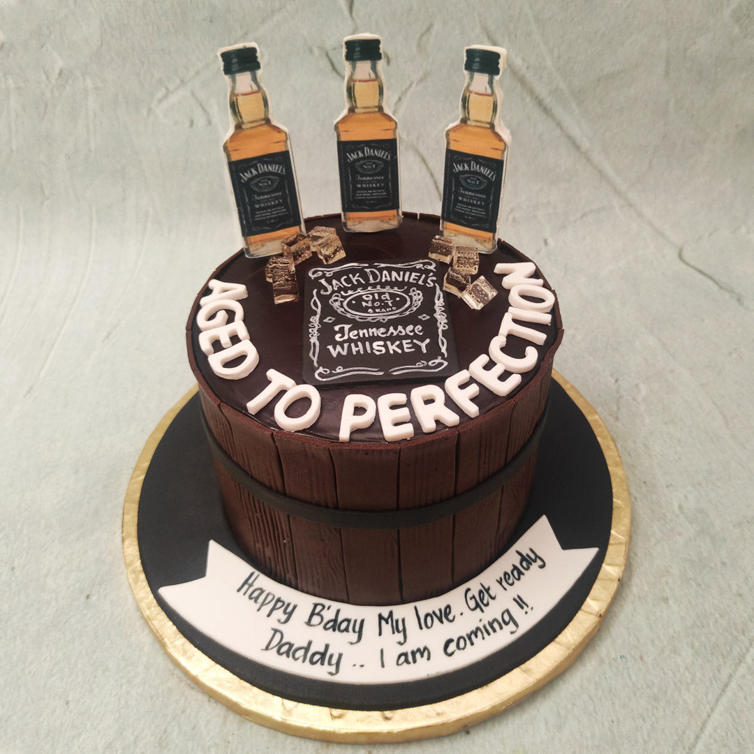 Jack daniels designer cake | 40th birthday cake for men or daddy ...