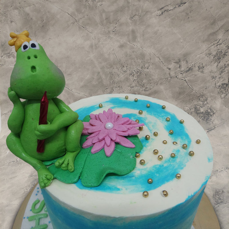Frogs symbolise change and cleansings, which make them ideal for the design of a kids birthday cake for boys / girls as they get a year older.