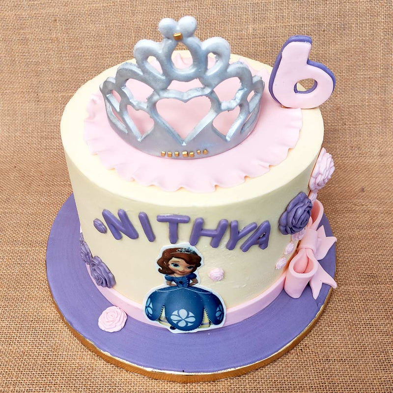 The theme of this design is to be playful, royal and classy. Our children are the real kings and queens of our lives and this Sofia cake is a reminder of just that!