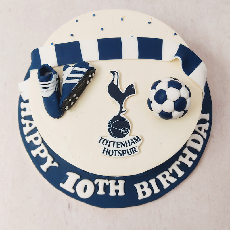 From a football to the shoes to the club's logo, the Tottenham Hotspur cake topper features all the merchandise most fans go crazy over but in an edible format.