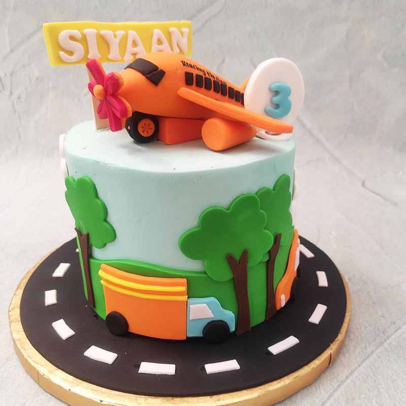 Reminding your little ones to aim for the skies and shoot for the stars, this toy aeroplane cake, is one that is sure to have them in high spirits. So elevate the celebration and commemorate the occasion with this one of a kind aeroplane theme cake!