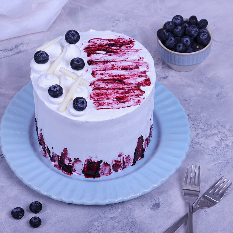 These blueberries are procured from the best and hand-picked to decorate your cake and is undoubtedly the cake you go to if you feel blue.