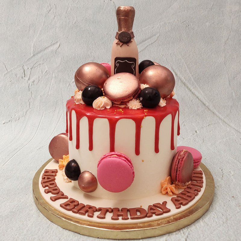We believe that a great birthday gift would be a birthday cake for your best friend that just screams,”It’s time to celebrate” and what says that louder than a birthday cake with a champagne bottle on top? 