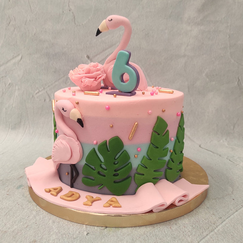 For the special lady in your life, you should know that pink flamingos are a symbol of romance and life balance so what could be more perfect on a birthday cake for her, the queen of balancing life for herself and others too? Besides this tropical flamingo birthday cake for her embodies a very fiercely feminine and fabulous aesthetic.