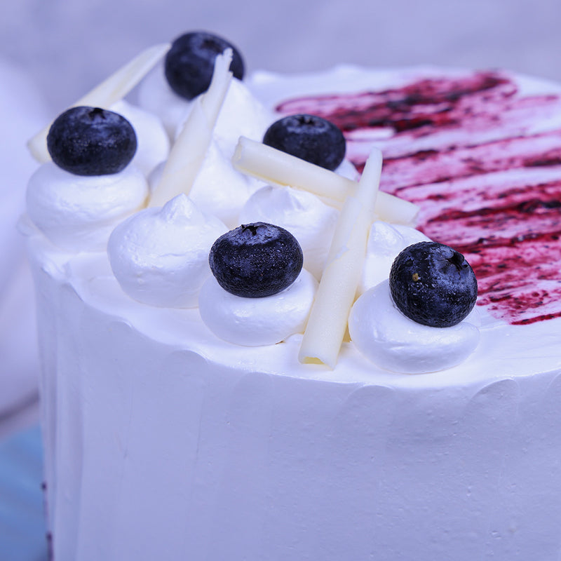 This Blueberry cake is carefully crafted to feed your cake craving and assures freshness in every bite. 