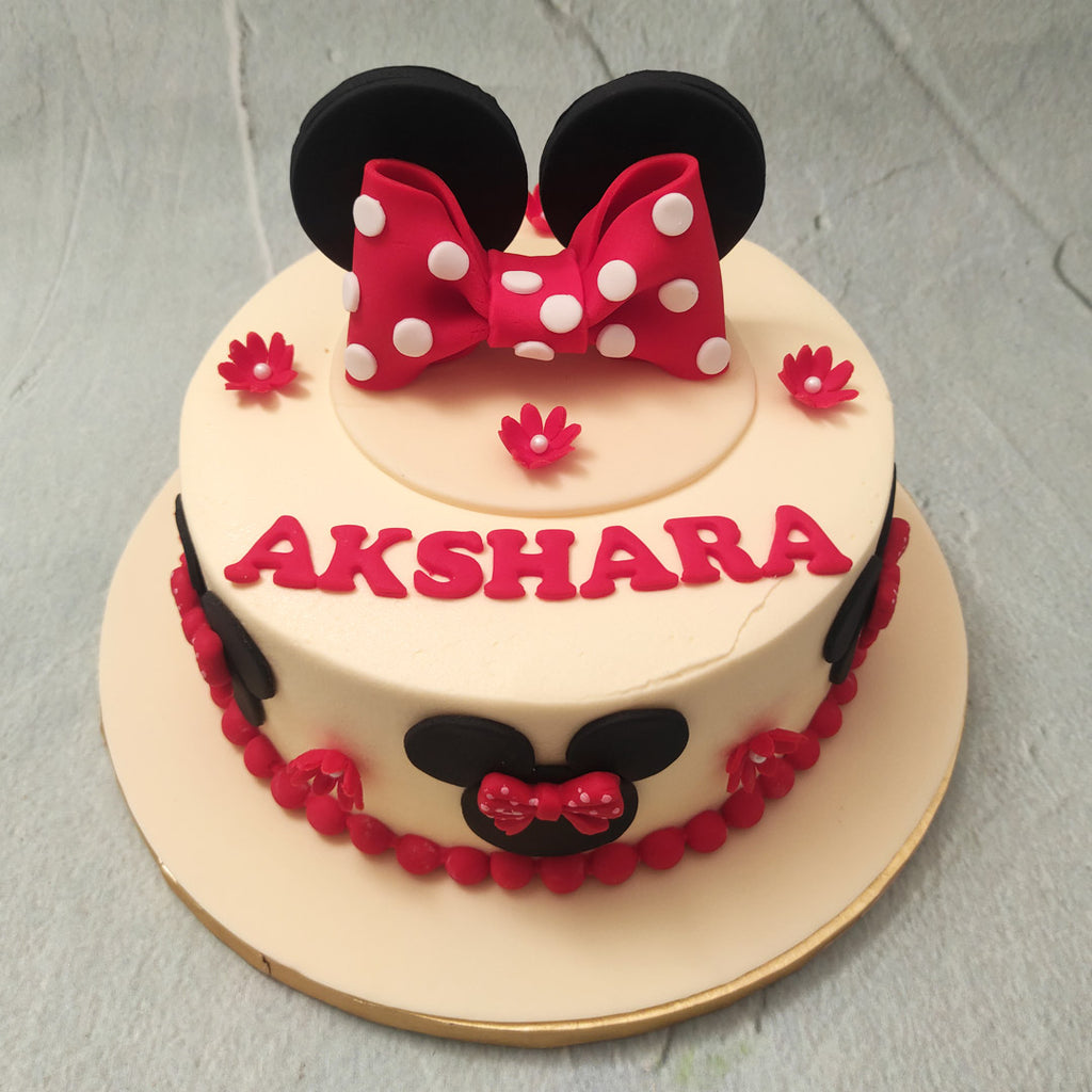 Some days call for extra magic and what's more magical than Disney? This enchanting Minnie Mouse birthday cake is a one of a kind design for kids. We attempt to bring the most timeless and classic character to the forefront in this Minnie Mouse cake.