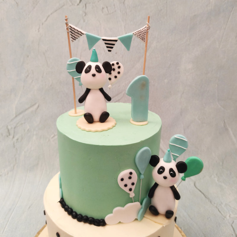 Pandas often represent playfulness and appreciation. They're also seen as a symbol of adorableness and affection. Since your little one probably has this in common with these friendly beings, it  makes the design of this panda theme birthday cake for kids ideal to celebrate their special day.