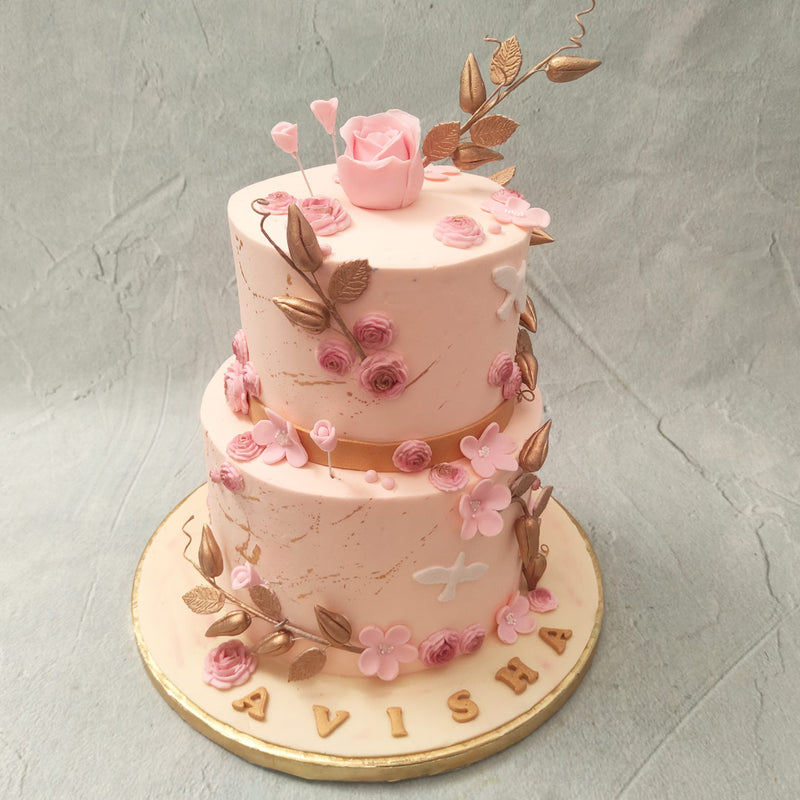  This pink rose wedding cake is like a picture straight out of a storybook: the perfect blush pink wedding cake for the perfect fairytale wedding!