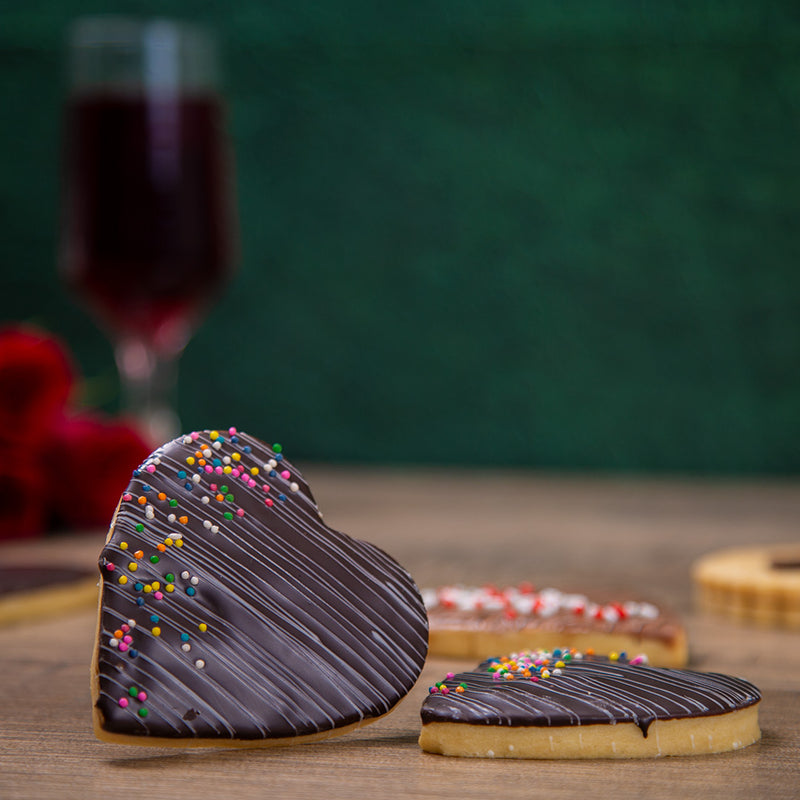 valentines day cookies - Heart shaped cookies - Liliyum Patisserie & Cafe