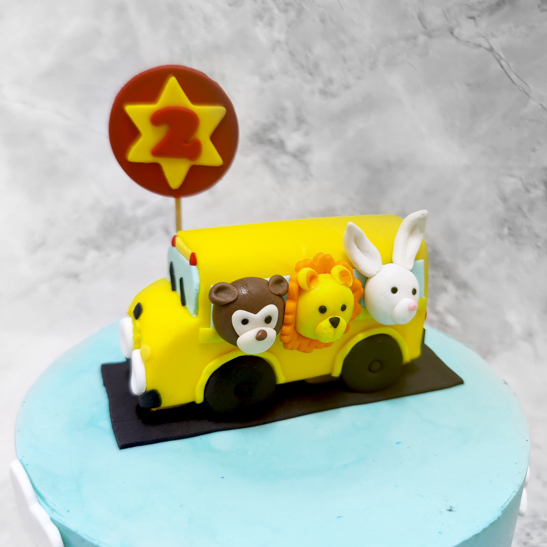 Sugar art colored cars cake - Atelier Eleni